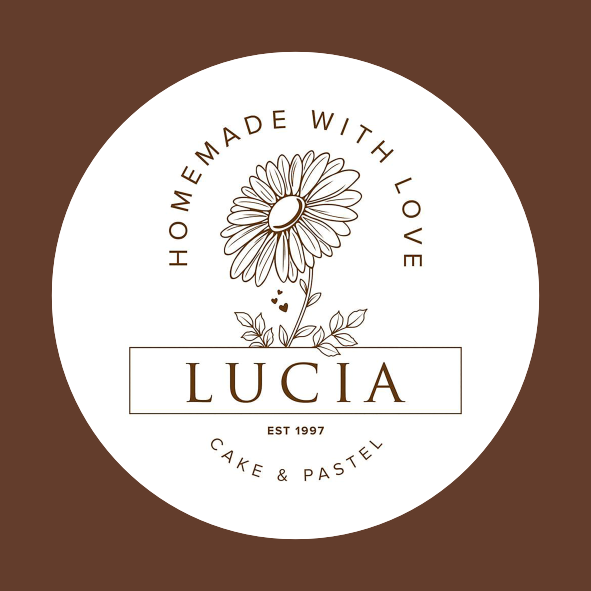 ❤️ Heart Shaped Red Velvet Birthday Cake For Lucia
